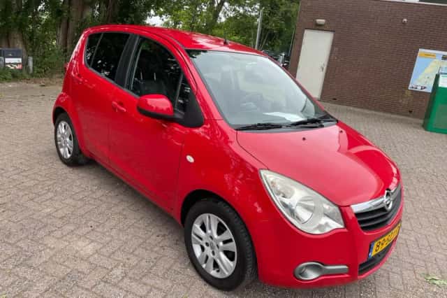 Opel Agila (2011) thumbnail 2