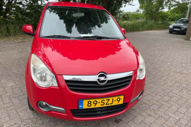 Opel Agila (2011) thumbnail 3