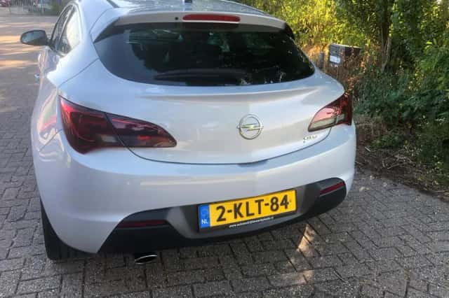 Opel Astra GTC (2013) thumbnail 5