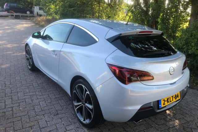 Opel Astra GTC (2013) thumbnail 6