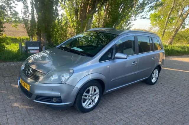Opel Zafira (2007) thumbnail 1