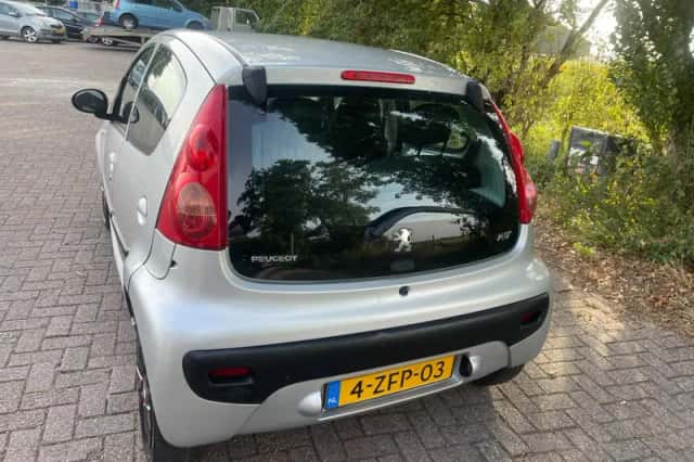 Peugeot 107 (2010) thumbnail 6