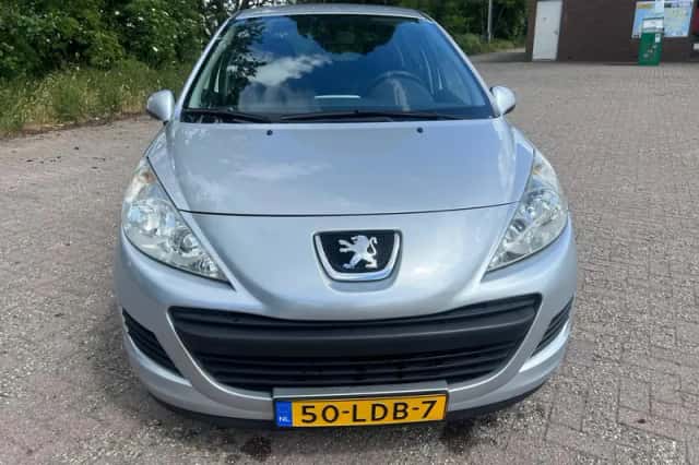 Peugeot 207 (2010) thumbnail 2