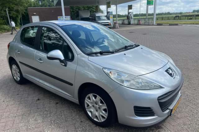 Peugeot 207 (2010) thumbnail 3