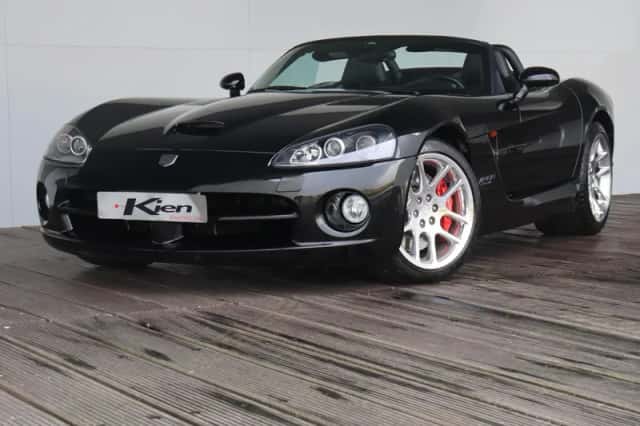 Dodge Viper (2005) thumbnail 1