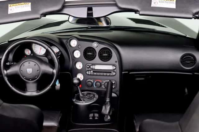 Dodge Viper (2005) thumbnail 2