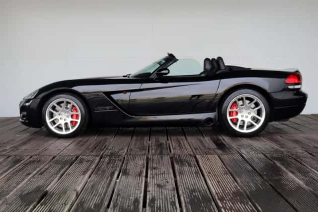 Dodge Viper (2005) thumbnail 3