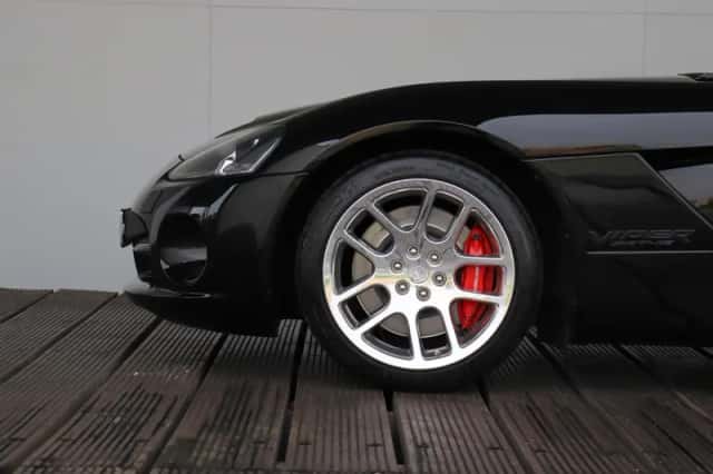 Dodge Viper (2005) thumbnail 4