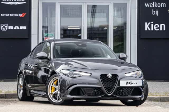 Alfa Romeo Giulia (2019) thumbnail 1