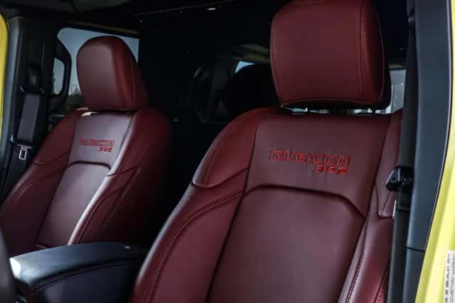 Jeep Wrangler (2024) thumbnail 6