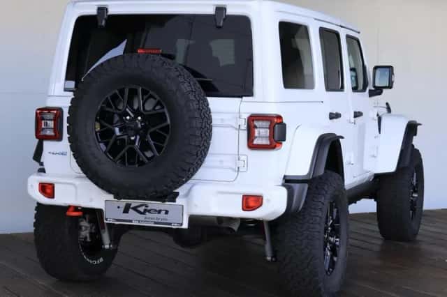 Jeep Wrangler (2023) thumbnail 4