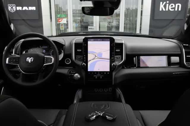 Dodge Ram (2024) thumbnail 2