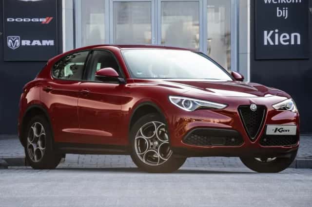 Alfa Romeo Stelvio (2021) thumbnail 1