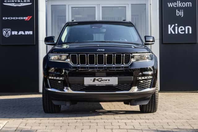Jeep Grand Cherokee (2022) thumbnail 3