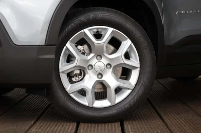 Jeep Avenger (2024) thumbnail 2