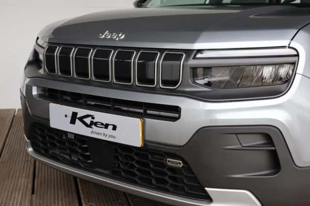Jeep Avenger (2024) thumbnail 3