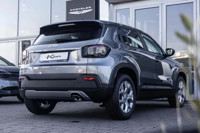 Jeep Avenger (2024) thumbnail 4