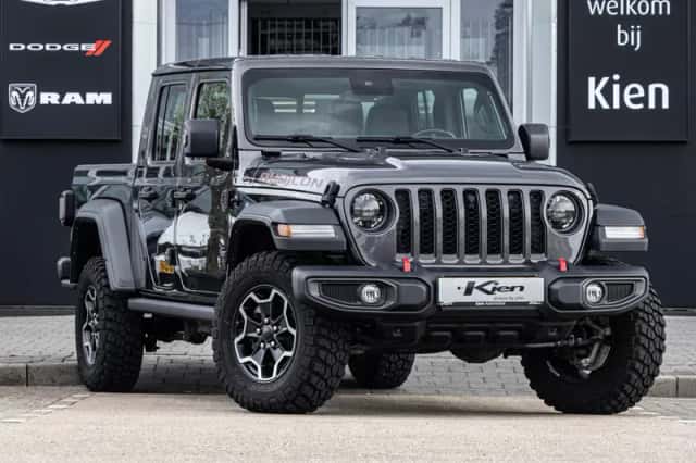 Jeep Gladiator (2024) thumbnail 1