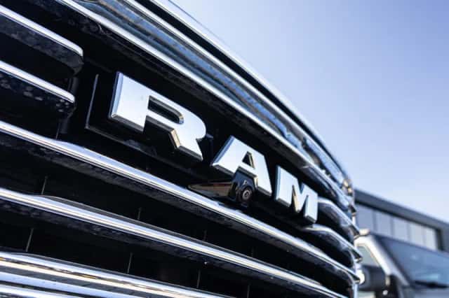 Dodge Ram (2023) thumbnail 2