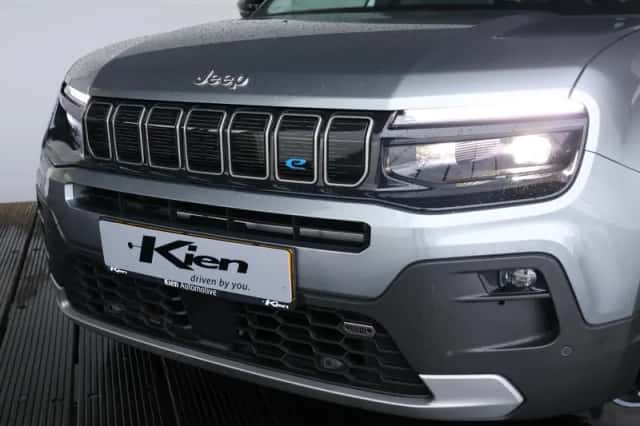 Jeep Avenger (2024) thumbnail 2