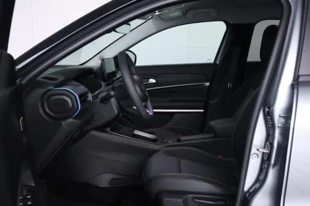 Jeep Avenger (2024) thumbnail 5