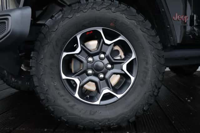 Jeep Wrangler (2024) thumbnail 6