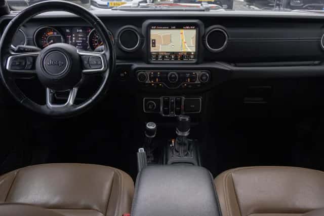 Jeep Gladiator (2022) thumbnail 2
