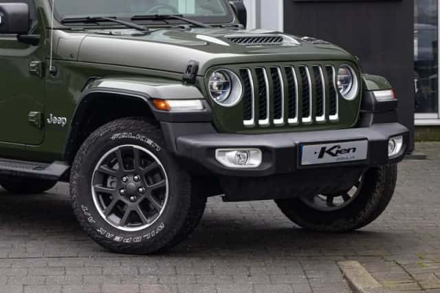 Jeep Gladiator (2022) thumbnail 3