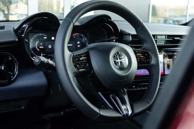 Alfa Romeo Junior (2025) thumbnail 2