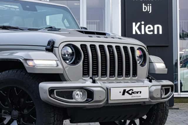 Jeep Wrangler (2022) thumbnail 2