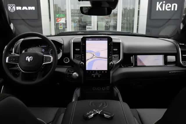 Dodge Ram (2024) thumbnail 3