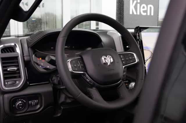 Dodge Ram (2024) thumbnail 4