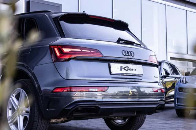 Audi Q5 (2023) thumbnail 3