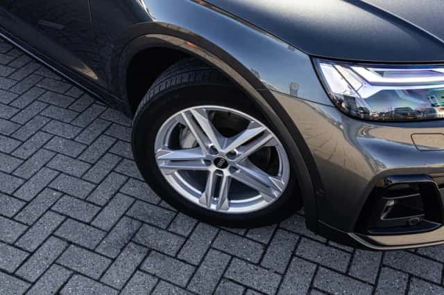 Audi Q5 (2023) thumbnail 6