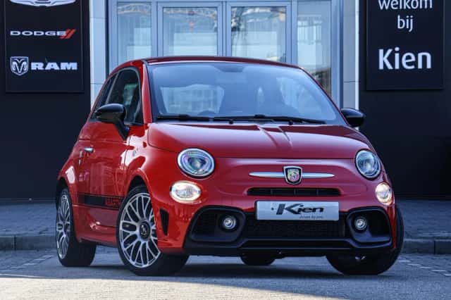 Fiat 500 (2018) thumbnail 1