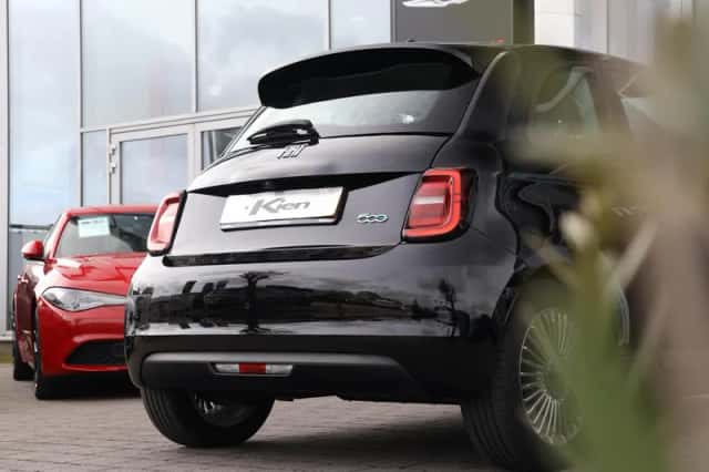 Fiat 500e (2020) thumbnail 3