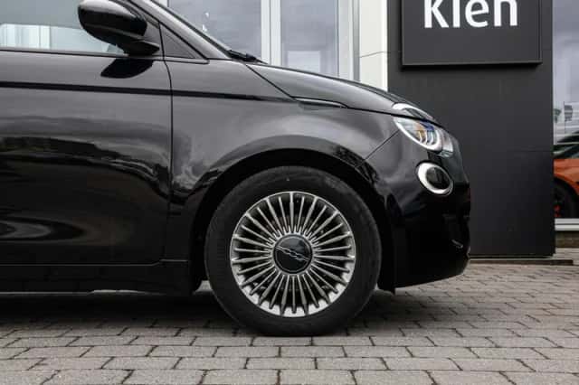 Fiat 500e (2020) thumbnail 4