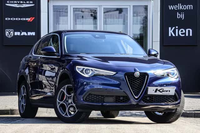 Alfa Romeo Stelvio (2020) thumbnail 1