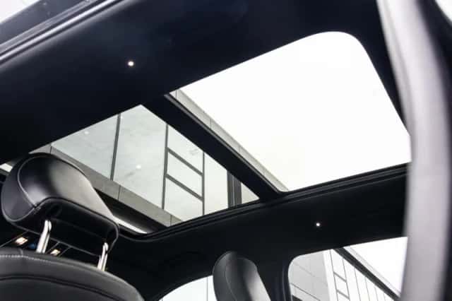Jeep Grand Cherokee (2023) thumbnail 3
