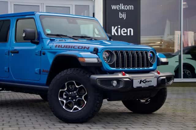 Jeep Wrangler (2024) thumbnail 3