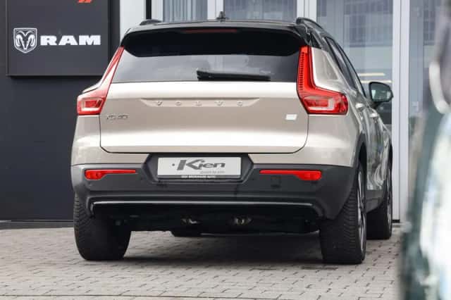 Volvo XC40 (2024) thumbnail 5