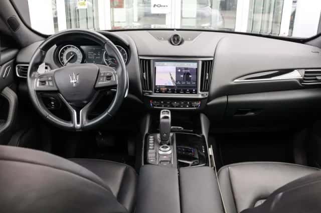 Maserati Levante (2022) thumbnail 2