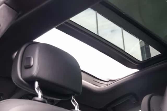 Maserati Levante (2022) thumbnail 3