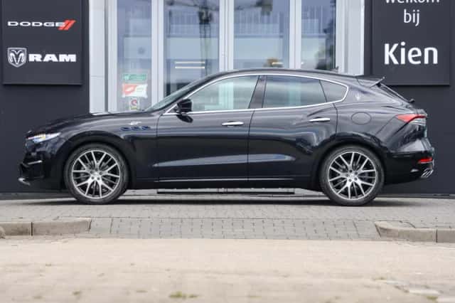 Maserati Levante (2022) thumbnail 4