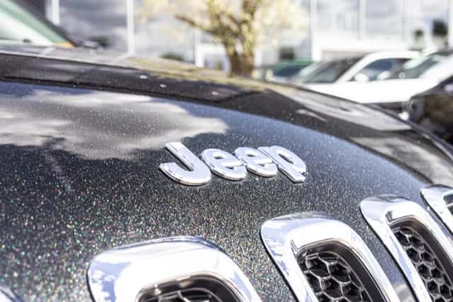Jeep Cherokee (2016) thumbnail 2