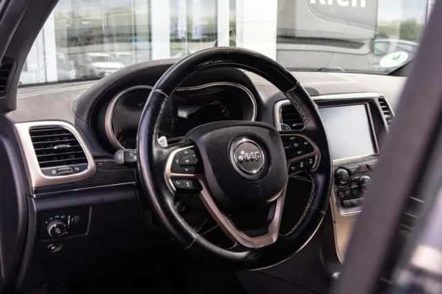 Jeep Grand Cherokee (2016) thumbnail 2