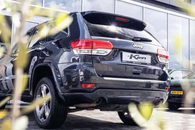 Jeep Grand Cherokee (2016) thumbnail 6