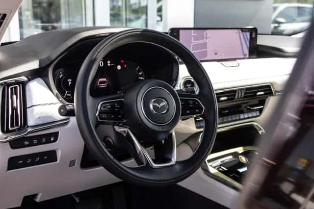Mazda CX-80 (2024) thumbnail 6