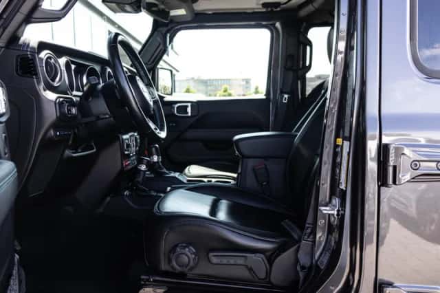 Jeep Wrangler (2022) thumbnail 2