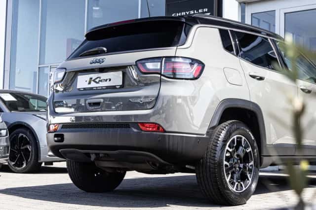 Jeep Compass (2022) thumbnail 4